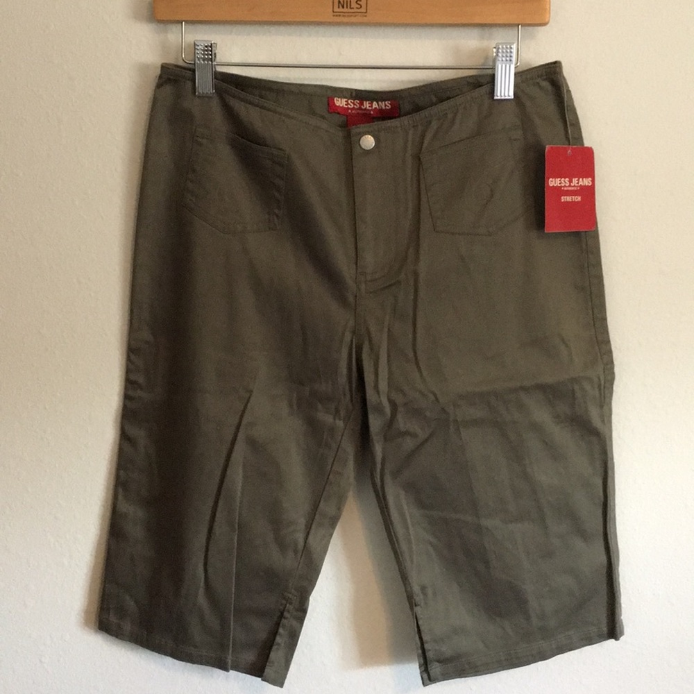 Guess Polynesian princess Capri pants women’s